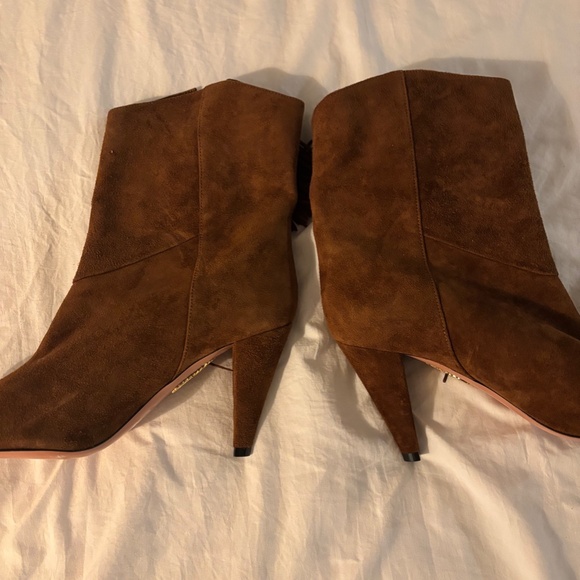 Beautiful suede boot with tassel. - Picture 4 of 5